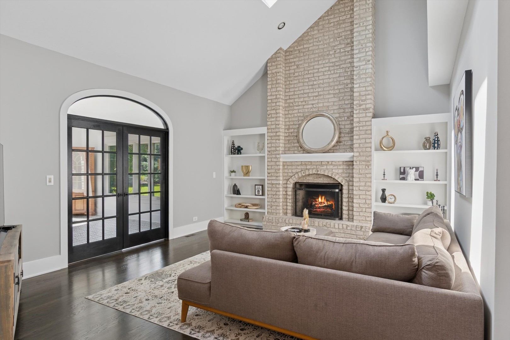 Naperville, Illinois 60564, United States, 4 Bedrooms Bedrooms, ,4 BathroomsBathrooms,Residential,Contingent,215906