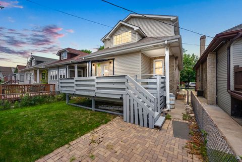 Tiny photo for 5121 W Newport Avenue, Chicago, IL 60641 (MLS # 12490890)