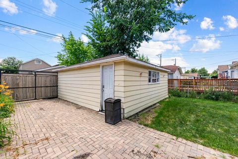 Tiny photo for 5121 W Newport Avenue, Chicago, IL 60641 (MLS # 12490890)
