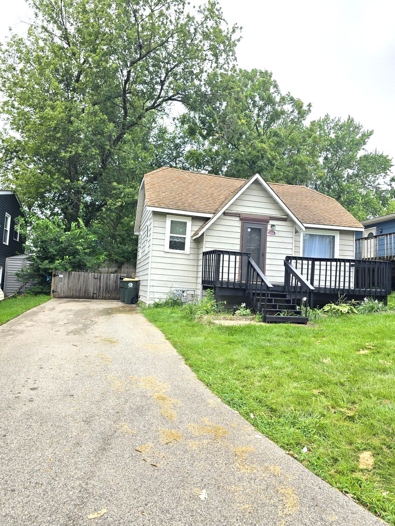 View Round Lake Beach, IL 60073 house