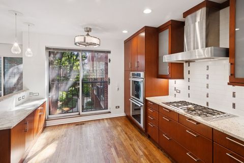 Tiny photo for 416 W Grant Place #G, Chicago, IL 60614 (MLS # 12460495)