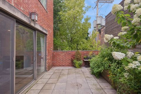 Tiny photo for 416 W Grant Place #G, Chicago, IL 60614 (MLS # 12460495)