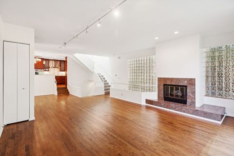 Tiny photo for 416 W Grant Place #G, Chicago, IL 60614 (MLS # 12460495)