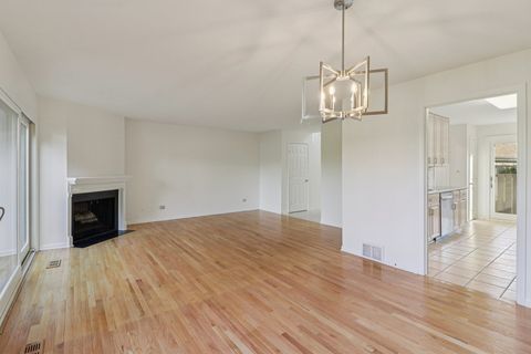 Tiny photo for 404 N SHORELINE Road #298, Lake Barrington, IL 60010 (MLS # 12488223)