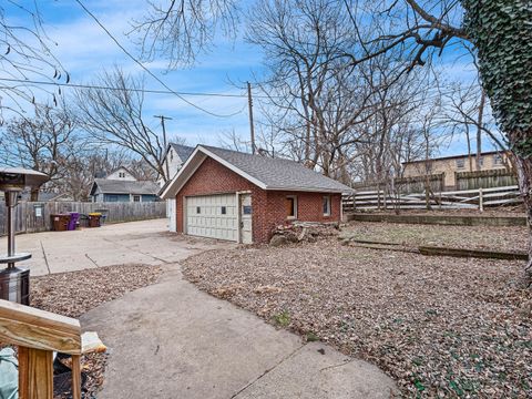 Tiny photo for 812 Garfield Avenue, Rockford, IL 61103 (MLS # 12602919)