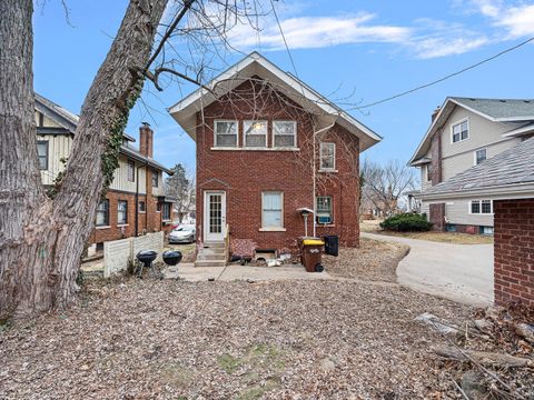Tiny photo for 812 Garfield Avenue, Rockford, IL 61103 (MLS # 12602919)