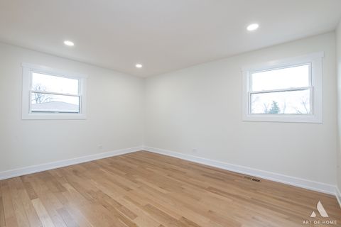 Tiny photo for 10521 Fitzsimmons Drive, Palos Park, IL 60464 (MLS # 12649305)