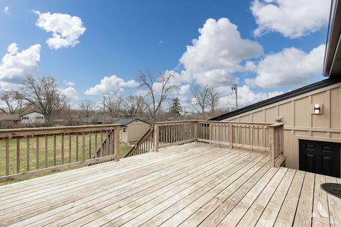 Tiny photo for 10521 Fitzsimmons Drive, Palos Park, IL 60464 (MLS # 12649305)