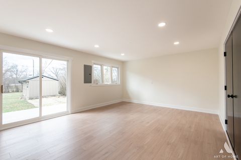 Tiny photo for 10521 Fitzsimmons Drive, Palos Park, IL 60464 (MLS # 12649305)