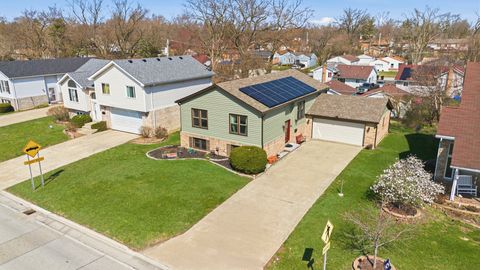 Photo of 2810 175th Street, Hazel Crest, IL 60429 (MLS # 12606340)