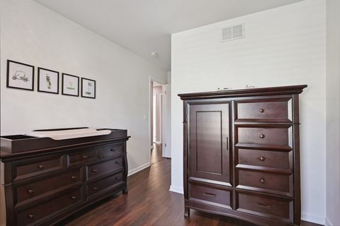 Tiny photo for 639 W Comstock Avenue, Elmhurst, IL 60126 (MLS # 12548473)