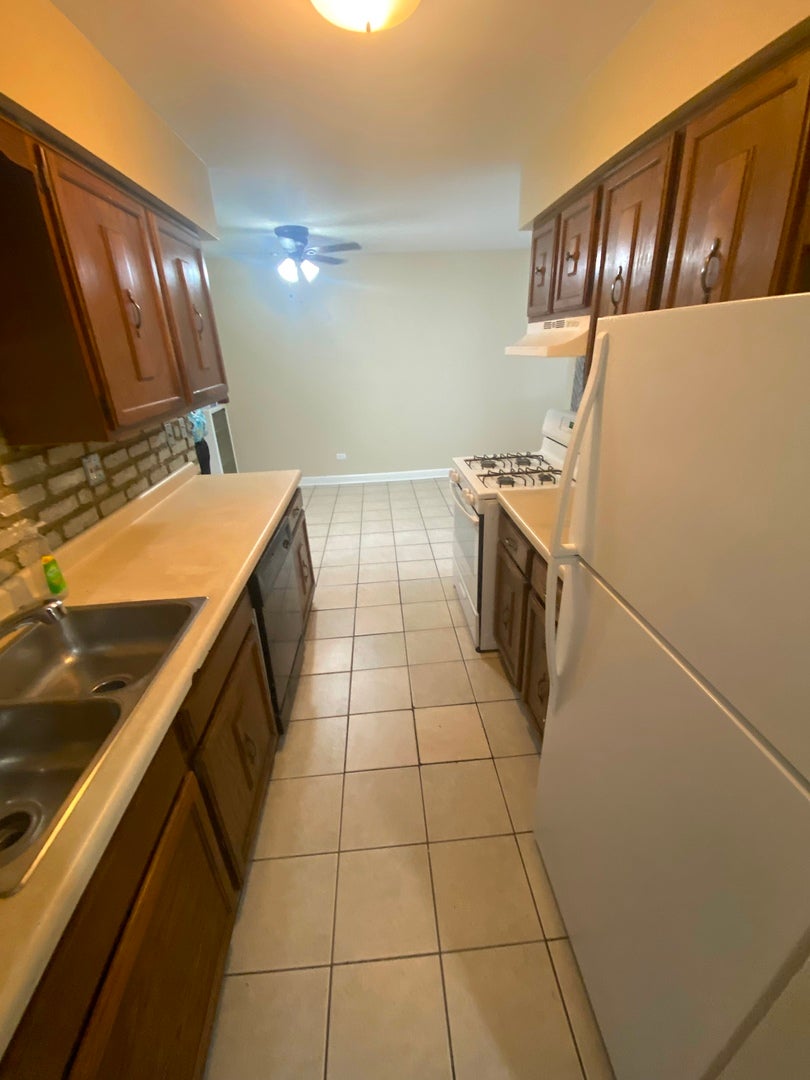 1412 Willow Lane 2