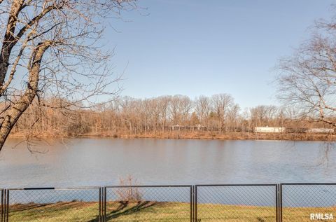 Tiny photo for 333 N LAKEVIEW Drive, Salem, IL 62881 (MLS # EB457177)