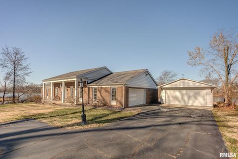 Tiny photo for 333 N LAKEVIEW Drive, Salem, IL 62881 (MLS # EB457177)