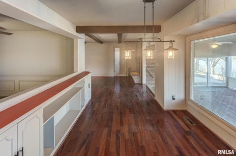 Tiny photo for 333 N LAKEVIEW Drive, Salem, IL 62881 (MLS # EB457177)