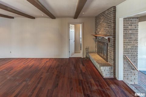 Tiny photo for 333 N LAKEVIEW Drive, Salem, IL 62881 (MLS # EB457177)