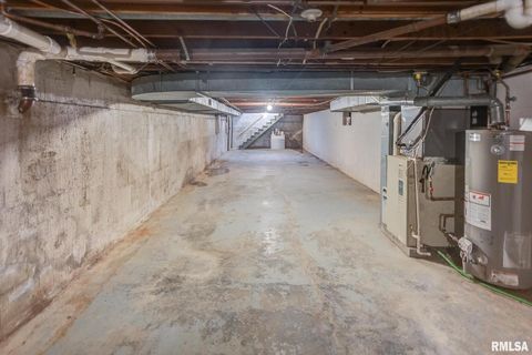 Tiny photo for 333 N LAKEVIEW Drive, Salem, IL 62881 (MLS # EB457177)