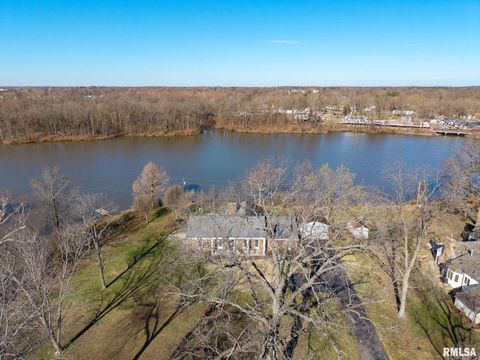 Tiny photo for 333 N LAKEVIEW Drive, Salem, IL 62881 (MLS # EB457177)