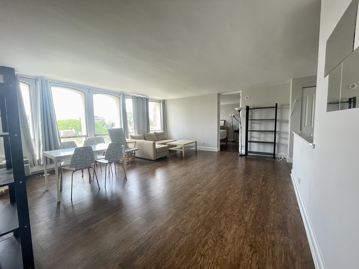 1450 E 55th Place 530S