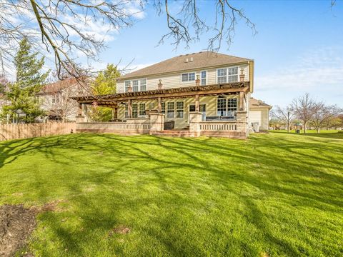 Tiny photo for 342 Comstock Drive, Elgin, IL 60124 (MLS # 12613034)