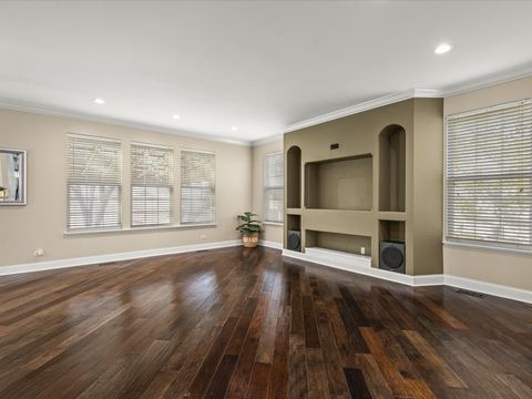 Tiny photo for 342 Comstock Drive, Elgin, IL 60124 (MLS # 12613034)