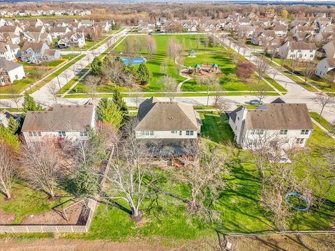 Tiny photo for 342 Comstock Drive, Elgin, IL 60124 (MLS # 12613034)