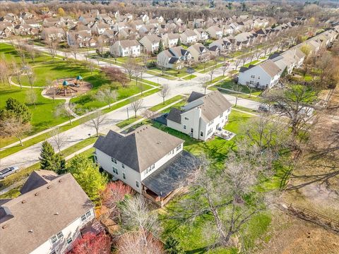 Tiny photo for 342 Comstock Drive, Elgin, IL 60124 (MLS # 12613034)