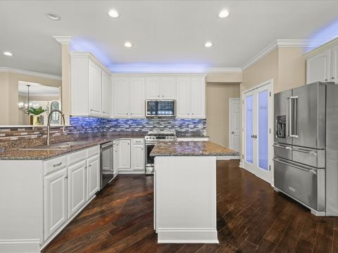 Tiny photo for 342 Comstock Drive, Elgin, IL 60124 (MLS # 12613034)