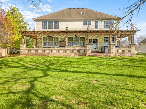 Tiny photo for 342 Comstock Drive, Elgin, IL 60124 (MLS # 12613034)