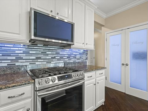 Tiny photo for 342 Comstock Drive, Elgin, IL 60124 (MLS # 12613034)