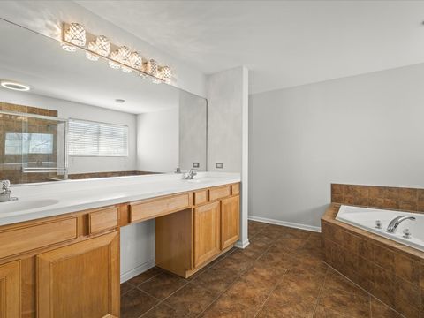 Tiny photo for 342 Comstock Drive, Elgin, IL 60124 (MLS # 12613034)