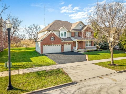 Tiny photo for 342 Comstock Drive, Elgin, IL 60124 (MLS # 12613034)