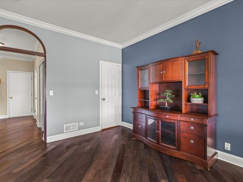 Tiny photo for 342 Comstock Drive, Elgin, IL 60124 (MLS # 12613034)