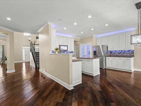 Tiny photo for 342 Comstock Drive, Elgin, IL 60124 (MLS # 12613034)