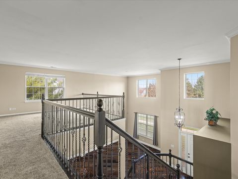 Tiny photo for 342 Comstock Drive, Elgin, IL 60124 (MLS # 12613034)