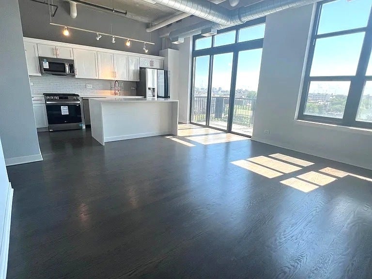 833 W 15th Place 814