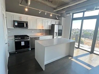 833 W 15th Place 814