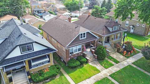 Tiny photo for 3829 Wisconsin Avenue, Berwyn, IL 60402 (MLS # 12478282)