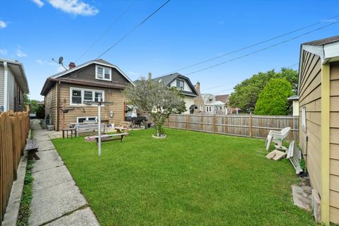 Tiny photo for 3829 Wisconsin Avenue, Berwyn, IL 60402 (MLS # 12478282)