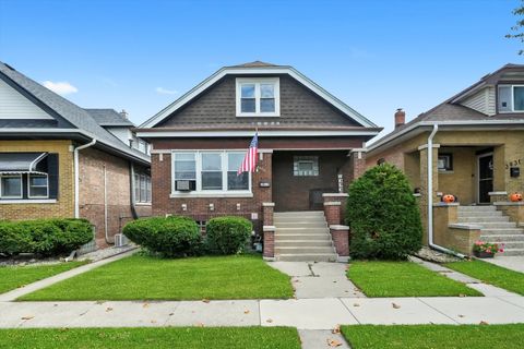 Photo of 3829 Wisconsin Avenue, Berwyn, IL 60402 (MLS # 12478282)