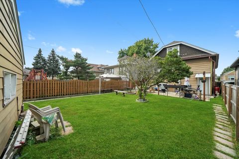 Tiny photo for 3829 Wisconsin Avenue, Berwyn, IL 60402 (MLS # 12478282)