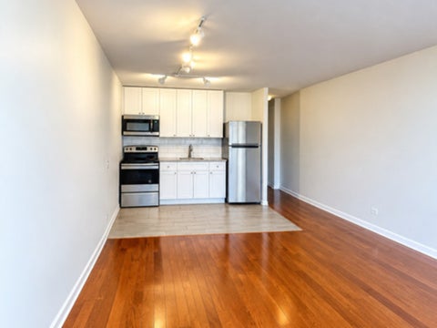Tiny photo for 2400 N Lakeview Avenue #602, Chicago, IL 60614 (MLS # 12752556)
