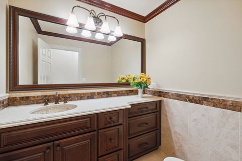 Tiny photo for 719 Midwest Club Parkway, Oak Brook, IL 60523 (MLS # 12558959)