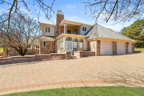 Tiny photo for 719 Midwest Club Parkway, Oak Brook, IL 60523 (MLS # 12558959)