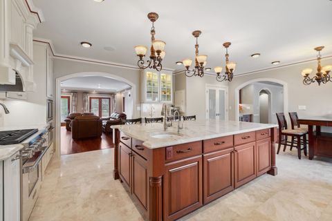 Tiny photo for 719 Midwest Club Parkway, Oak Brook, IL 60523 (MLS # 12558959)