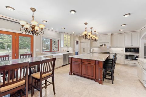 Tiny photo for 719 Midwest Club Parkway, Oak Brook, IL 60523 (MLS # 12558959)