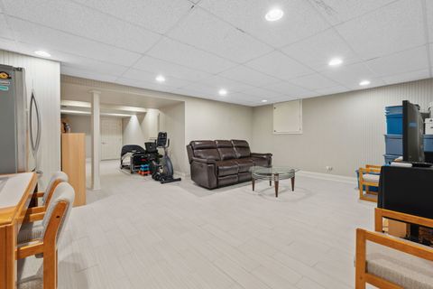 Tiny photo for 719 Midwest Club Parkway, Oak Brook, IL 60523 (MLS # 12558959)