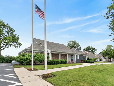 Tiny photo for 1393 W Shire Circle #2, Inverness, IL 60067 (MLS # 12698754)