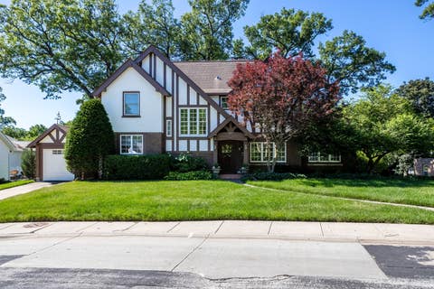 Photo of 906 20th Avenue, East Moline, IL 61244 (MLS # 12723442)