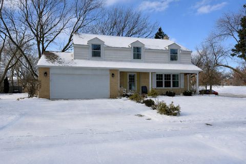 Photo of 1557 Chickasaw Drive, Naperville, IL 60563 (MLS # 12550763)